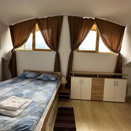 Cozy Duplex In St. John Park Apartament