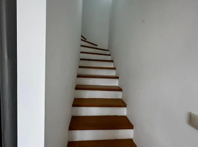 Cozy Duplex In St. John Park Apartmán *